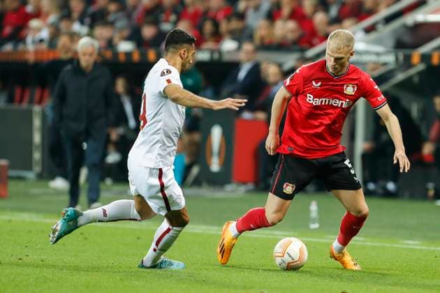 Mitchel BAKKER Bayer 04 Leverkusen, 5 , Zeki CELIK AS Roma, 19 Leverkusen, Football UEFA Europa League Semi Final, Bayer 04 Leverkusen AS Roma, 18 05 2023, BayArena, Leverkusen UEFA regulations prohibit any use of photographs as image sequences and or quasi video Â