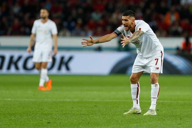 Lorenzo PELLEGRINI AS Rome, 7 gives instructions Leverkusen, football UEFA Europa League semi-final, Bayer 04 Leverkusen AS Rome, 18 05 2023, BayArena, Leverkusen UEFA regulations prohibit any use of photographs as image sequences and or quasi video Â