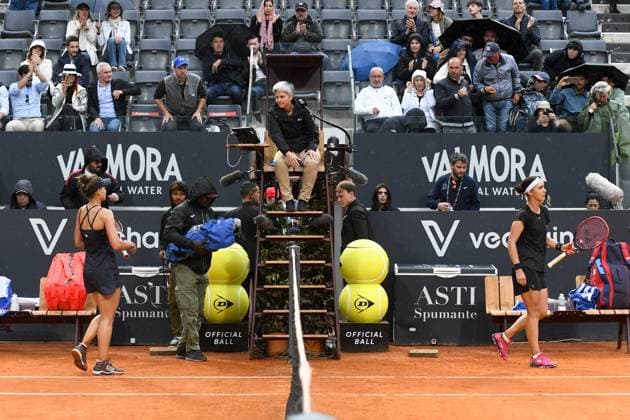 IPP20230519 Tennis: Italian Open Internazionali d Italia 2023, la russa Veronika Kudermetova e l ucraina Anhelina Kalinina si ignorano a fine partita, non si salutano. (Verwendung nur in Deutschland - GERMANY ONLY) *** IPP20230519 Tennis Italian Open Internazionali d Italia 2023, la russa Veronika Kudermetova e l ucraina Anhelina Kalinina si ignorano a fine partita, non si salutano use only in Germany GERMANY ONLY 