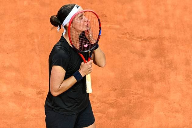 Sport Bilder des Tages Anhelina Kalinina of Ukraine celebrates at the end of her match against Veronika Kudermetova of Russia at the Internazionali BNL d Italia tennis tournament at Foro Italico in Rome, Italy on May 19th, 2023. antoniettaxbaldassarre