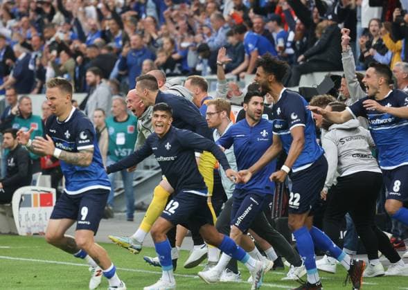 Darmstadt celebrates promotion, SV Darmstadt 98 vs FC Magdeburg, 2 Football Bundesliga, Football, 33 Matchday, 19 5 2023, DFL REGULATES PROHIBIT ANY USE OF PHOTOGRAPHS AS IMAGE SEQUENCES AND OR QUASI hVIDEO, SV Darmstadt 98 vs FC Magdeburg, 2 Football Bundesliga, Football, 33 Matchday, 19 5 2023 Darmstadt Copyright: xEibner-Pressefoto JoergxNiebergax EP_EER