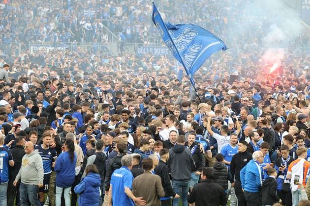 Darmstadt celebrates promotion, SV Darmstadt 98 vs FC Magdeburg, 2 Football Bundesliga, Football, 33 Matchday, 19 5 2023, DFL REGULATES PROHIBIT ANY USE OF PHOTOGRAPHS AS IMAGE SEQUENCES AND OR QUASI hVIDEO, SV Darmstadt 98 vs FC Magdeburg, 2 Football Bundesliga, Football, 33 Matchday, 19 5 2023 Darmstadt Copyright: xEibner-Pressefoto JoergxNiebergax EP_EER