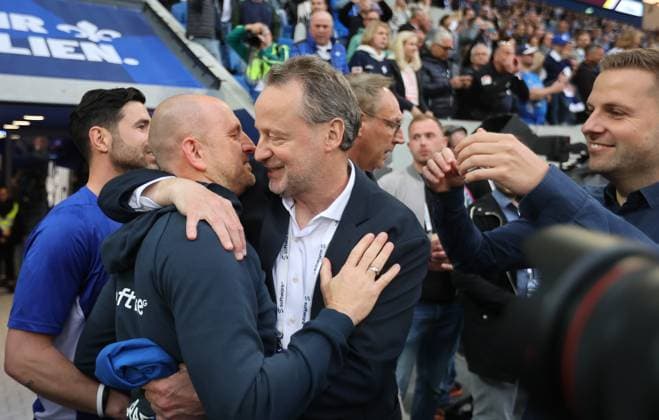 Darmstadt celebrates promotion, coach Torsten Lieberknecht, SV Darmstadt 98 vs FC Magdeburg, 2 football Bundesliga, football, 33 match day, 19 5 2023, DFL REGULATES PROHIBIT ANY USE OF PHOTOGRAPHS AS IMAGE SEQUENCES AND OR QUASI hVIDEO, SV Darmstadt 98 vs FC Magdeburg, 2 football Bundesliga, football, 33 match day, 19 5 2023 Darmstadt Copyright: xEibner-Pressefoto JoergxNiebergax EP_EER