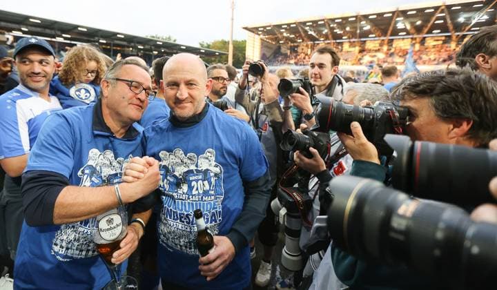 Darmstadt celebrates promotion, Torsten Lieberknecht, SV Darmstadt 98 vs FC Magdeburg, 2 Football Bundesliga, Football, 33 Matchday, 19 5 2023, DFL REGULATES PROHIBIT ANY USE OF PHOTOGRAPHS AS IMAGE SEQUENCES AND OR QUASI hVIDEO, SV Darmstadt 98 vs FC Magdeburg, 2 Football Bundesliga, Football, 33 Matchday, 19 5 2023 Darmstadt Copyright: xEibner-Pressefoto JoergxNiebergax EP_EER