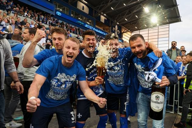 Darmstadt, 19 May 2024 Football 2 Bundesliga SV Darmstadt 98 1 FC Magdeburg v l , Matthias Bader SV Darmstadt 98 , Fabian Holland SV Darmstadt 98 , Mathias Honsak SV Darmstadt 98 , Emir Karic SV Darmstadt 98 , Goalkeeper Steve Kroll SV Darmstadt 98 cheer cheers after end of game DFL DFB REGULATIONS PROHIBIT ANY USE OF PHOTOGRAPHS as IMAGE SEQUENCES and or QUASI VIDEO Copyright: JoaquimxFerreira