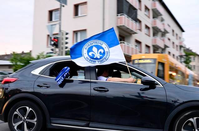 19 05 2023 football 2 Bundesliga 2022 2023 jubilation at SV Darmstadt 98 supporters to the promotion championship many fans now come from the stadium to the city center by car Corso Fahhrad streetcar foot to celebrate Darmstadt Hesse Germany