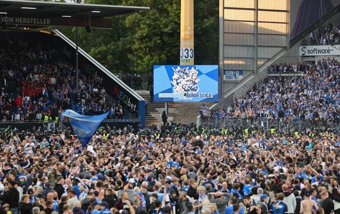 19 05 2023, xdcx, football 2 Bundesliga, SV Darmstadt 98 1 FC Magdeburg, emonline, emspor, despor, v l , Darmstadt fans celebrate Bundesliga promotion DFL DFB REGULATES PROHIBIT ANY USE OF PHOTOGRAPHS AS IMAGE SEQUENCES AND OR QUASI VIDEO Copyright: HMBxMedia Claus