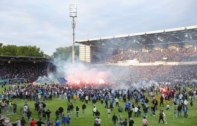 19 05 2023, xdcx, football 2 Bundesliga, SV Darmstadt 98 1 FC Magdeburg, emonline, emspor, despor, v l , Darmstadt celebrates promotion to Bundesliga DFL DFB REGULATES PROHIBIT ANY USE OF PHOTOGRAPHS AS IMAGE SEQUENCES AND OR QUASI VIDEO Copyright: HMBxMedia Claus