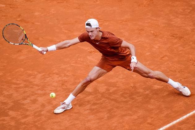 Sport Themen der Woche KW20 Sport Bilder des Tages Internazionali BNL D™Italia 2023 - Day Thirteen Holger Rune of Denmark in action during the Men s Singles semifinal match against Casper Ruud of Norway during Day Eight of the Internazionali BNL D Italia 2023 at Foro Italico on May 20, 2023 in Rome, Italy Rome Rome Italy  Copyright: xGiuseppexMaffiax originalFilename:maffia-internaz230520_npzwQ.jpg