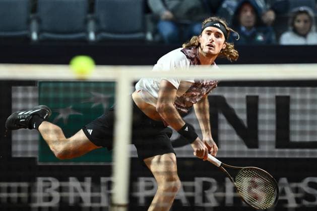 Sport Themen der Woche KW20 Sport Bilder des Tages Stefanos Tsitsipas of Greece during the semifinal against Daniil Medvedev of Russia at the Internazionali BNL d Italia tennis tournament at Foro Italico in Rome, Italy on May 20th, 2023. antoniettaxbaldassarre