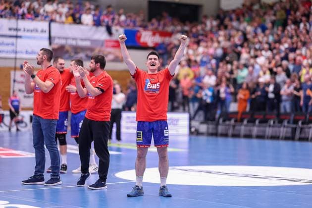 Cheering goal HBW after the game promotion to the 1 Bundesliga, Moritz Strosack HBW Balingen Weilstetten, 29 ¨¨HBW Balingen Weilstetten vs SG BBM Bietigheim, handball, 2 Bundesliga, 35 match day, season 2022 2023, 20 05 2023, ¨¨ HBW Balingen Weilstetten vs SG BBM Bietigheim, handball, 2 Bundesliga, 35 match day, season 2022 2023, 20 05 2023 Balingen Copyright: xEibner-Pressefoto ThomasxSchipsx EP_EER