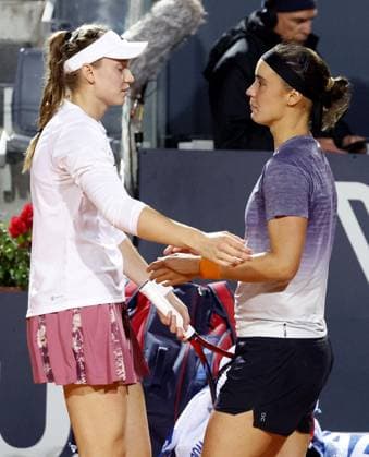 May 20, 2023, ROME: Elena Rybakina of Kazakhstan (L) is congratulated by Anhelina Kalinina of Ukraine after winning their women s singles final match at the Italian Open tennis tournament in Rome, Italy, 20 May 2023. ANSA FABIO FRUSTACI ROME - ZUMAa110 20230520_zaf_a110_147 Copyright: xFabioxFrustacix