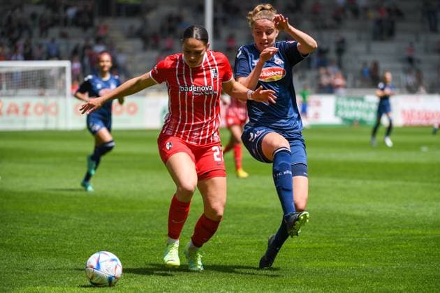 Football FLYERALARM Womens Bundesliga 21 Matchday 22 23 SC Freiburg vs 1 FC Koeln 21 05 2023 Myrthe Moorrees 1 FC Koeln 6 in duel with Giovanna Hoffmann SC Freiburg 27 Football FLYERALARM Womens Bundesliga SC Freiburg vs 1 FC Koeln on Sunday, May 21, 2023 at Dreisamstadion in Freiburg im Breisgau DFL REGULATIONS PROHIBIT ANY USE OF PHOTOGRAPHS AS IMAGE SEQUENCES AND OR QUASI VIDEO Copyright: xBEAUTIFULxSPORTS GerdxGruendlx
