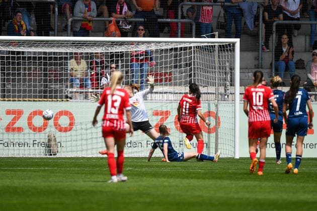 Football FLYERALARM Womens Bundesliga 21 Matchday 22 23 SC Freiburg vs 1 FC Koeln 21 05 2023 Hasret Kayikci SC Freiburg 11 with the tying goal to 1 2 for the SC Freiburg Football FLYERALARM Womens Bundesliga SC Freiburg vs 1 FC Koeln on Sunday, May 21, 2023 at the Dreisamstadion in Freiburg im Breisgau DFL REGULATIONS PROHIBIT ANY USE OF PHOTOGRAPHS AS IMAGE SEQUENCES AND OR QUASI VIDEO Copyright: xBEAUTIFULxSPORTS GerdxGruendlx