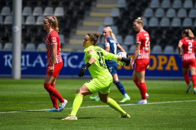 Football FLYERALARM Womens Bundesliga 21 Matchday 22 23 SC Freiburg vs 1 FC Koeln 21 05 2023 Marie Mueller SC Freiburg 23 at the drop Football FLYERALARM Womens Bundesliga SC Freiburg vs 1 FC Koeln on Sunday, May 21, 2023 at the Dreisamstadion in Freiburg im Breisgau DFL REGULATIONS PROHIBIT ANY USE OF PHOTOGRAPHS AS IMAGE SEQUENCES AND OR QUASI VIDEO Copyright: xBEAUTIFULxSPORTS GerdxGruendlx