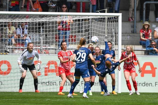 Football FLYERALARM Womens Bundesliga 21 Matchday 22 23 SC Freiburg vs 1 FC Koeln 21 05 2023 Laura Vogt 1 FC Koeln 3 with a Fallrückckzieher Football FLYERALARM Womens Bundesliga SC Freiburg vs 1 FC Koeln on Sunday, May 21, 2023 at the Dreisamstadion in Freiburg im Breisgau DFL REGULATIONS PROHIBIT ANY USE OF PHOTOGRAPHS AS IMAGE SEQUENCES AND OR QUASI VIDEO Copyright: xBEAUTIFULxSPORTS GerdxGruendlx