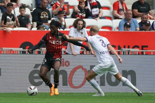 Jordan Lotomba (OGC Nice) - Mikkel Desler Puggaard (Toulouse) FOOTBALL : OGC Nice vs Toulouse - Ligue 1 Uber Eats - Nice - 21 05 2023 NorbertScanella Panoramic 