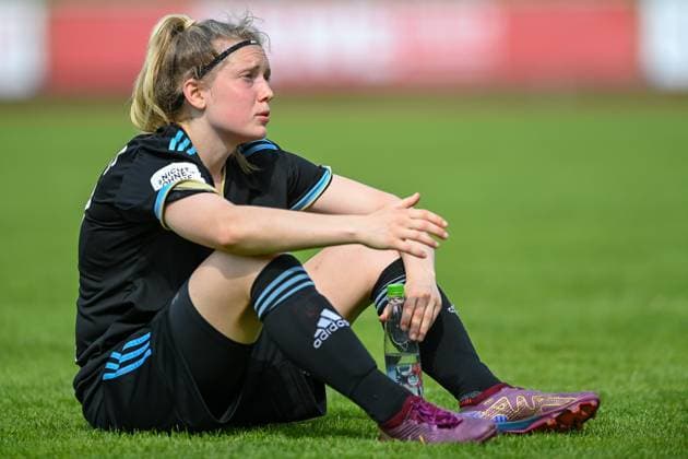 Livia Brunmair Nuremberg, 17 disappointed looking, disappointment, frustration, disappointed, pessimistic, cutout, full body, single image, action, action, 21 05 2023, Aschheim Germany , Football,2 Women Bundesliga, FC Bayern Munich II 1 FC Nuremberg, DFB DFL REGULATIONS PROHIBIT ANY USE OF PHOTOGRAPHS AS IMAGE SEQUENCES AND OR QUASI VIDEO xslx