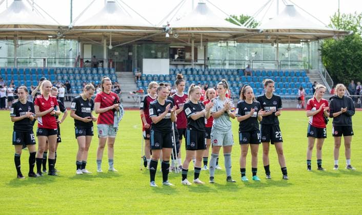 21 05 2023 Football Women Season 2022 2023 2 Bundesliga 25 Matchday FC Bayern München II 1 FC Nürnberg FCN Club Sportfoto Zink DaEn xdaxenx regulations prohibit any use of photographs as image sequences and or quasi video Rebekka Salfelder 15, 1 FC Nürnberg FCN Jessica May 6, 1 FC Nürnberg FCN Lea Paulick 1, 1 FC Nürnberg FCN Elena Mühlemann 14, 1 FC Nürnberg FCN Nele Bauereisen 23, 1 FC Nürnberg FCN disappointed disappointment after end of match