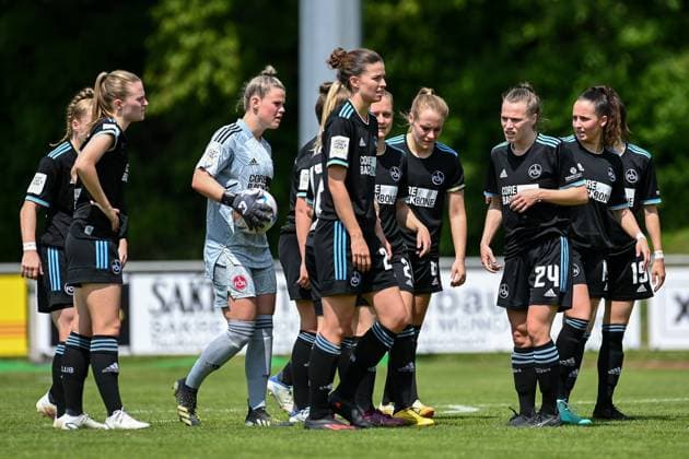 Nuremberg players after the goal to 1 0 looking disappointed, disappointment, frustration, disappointed, pessimistic, 21 05 2023, Aschheim Germany , Fussball,2 Frauen Bundesliga, FC Bayern München II 1 FC Nürnberg, DFB DFL REGULATIONS PROHIBIT ANY USE OF PHOTOGRAPHS AS IMAGE SEQUENCES AND OR QUASI VIDEO xslx
