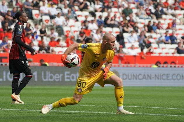 Maxime DupÃ (Toulouse) FOOTBALL : OGC Nice vs Toulouse - Ligue 1 Uber Eats - Nice - 21 05 2023 NorbertScanella Panoramic 