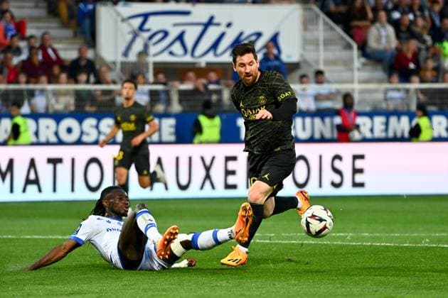 Football, AJ Auxerre - Paris St. Germain