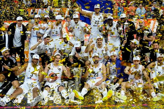 Bilder des Jahres 2023, Sport 05 Mai Sport Themen der Woche KW20 Sport Bilder des Tages Real Madrid s players celebrate their victory in the final of the Euroleague Final Four between Real Madrid and Olympiacos BC in Kaunas, Lithuania, 21 May 2023. Real Madrid vs. Olympiacos BC !ACHTUNG: NUR REDAKTIONELLE NUTZUNG!  Copyright: xEnricxFontcubertax GRAF4881 20230521-fe9b60f3798784fbbe3fe28ff5ffffd32cf6a4f6