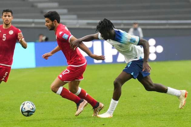 May 22, 2023, La Plata, Buenos Aires, Argentina: Sports. Mehri Malek from Tuniasia (left) and Gyabi Darko from England (right) during the FIFA U-20 World Cup Argentina 2023 match between England and Tunisia at Stadium Unico Diego Armando Maradona in La Plata, Buenos Aires, Argentina, on May 22, 2023 La Plata Argentina - ZUMAf135 0257395895st Copyright: xJulietaxFerrariox