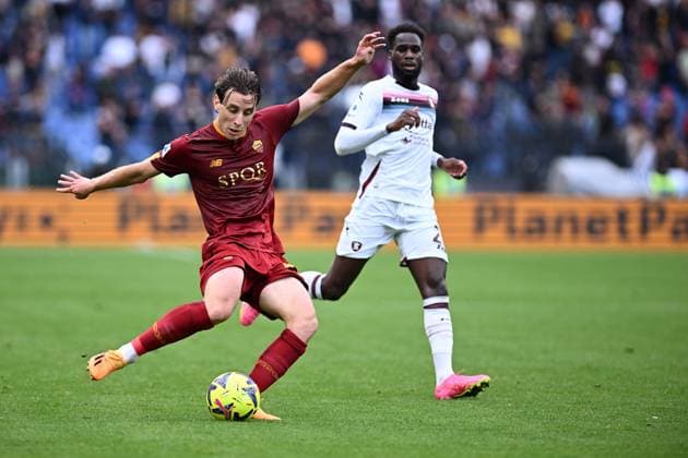 Edoardo Bove of AS Roma during the Serie A match between AS Roma and US Salernitana at Stadio Olimpico on May 22, 2023 in Rome, Italy.  Copyright: xGennaroxMasi LiveMediax xipa-agex xLivexMediax 0 IPA_IPA38146365