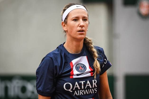 May 23, 2023, Paris, France, France: Victoria AZARENKA of Belarus with PSG jersey during a training session of Roland-Garros 2023, French Open 2023, Grand Slam tennis tournament at the Roland-Garros Stadium on May 23, 2023 in Paris, France. Paris France - ZUMAm308 20230523_zsp_m308_017 Copyright: xMatthieuxMirvillex