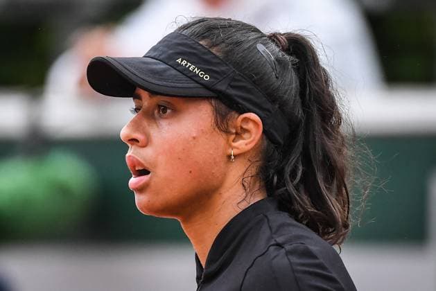 May 23, 2023, Paris, France, France: Emeline DARTRON of France during the second qualifying day of Roland-Garros 2023, French Open 2023, Grand Slam tennis tournament at the Roland-Garros Stadium on May 23, 2023 in Paris, France. Paris France - ZUMAm308 20230523_zsp_m308_027 Copyright: xMatthieuxMirvillex