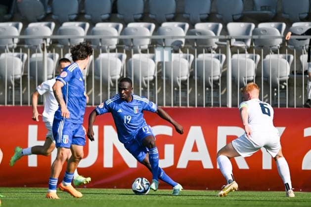 Italy U17, U 17 ¢& x80;& x99;s Seydou Fini attacking Slovenia U17Ã¢& x80;& x99;s Lovro Goli? during the qualifying phase Under-17 Championship Hungary 2023 soccer match Italy U17 vs. Slovenia U17 at the Globall Football Park stadium in Telki, Hungary, 24th of May 2023  Copyright: xVinnyxOrlando LiveMediax xipa-agx xLivexMediax 0 IPA_IPA38190061