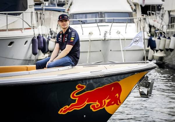 MONACO - Max Verstappen (Red Bull Racing) arrives by boat in the paddock in the run-up to the Monaco Grand Prix. ANP REMKO DE WAAL xVIxANPxSportx xxANPxIVx 470147037 originalFilename: 470147037.jpg