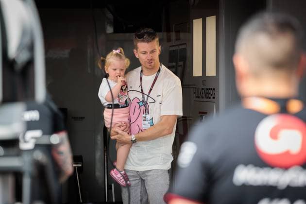 Nico Huelkenberg Haas F1 Team with daughter Noemi Sky, Monaco Grand Prix, Motorsports, Formula 1, 2023 season, 25 05 2023 Monaco Grand Prix, Motorsports, Formula 1, 2023 season, 25 05 2023 Copyright: xEibner-Pressefoto AlexanderxNeisx EP_ANS