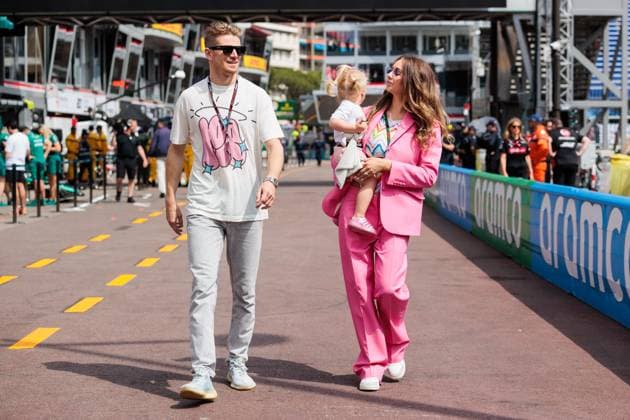 Nico Huelkenberg Haas F1 Team with wife Egle Ruskyte and daughter Noemi Sky, Monaco Grand Prix, Motorsport, Formula 1, season 2023, 25 05 2023 Monaco Grand Prix, Motorsport, Formula 1, season 2023, 25 05 2023 Copyright: xEibner-Pressefoto AlexanderxNeisx EP_ANS