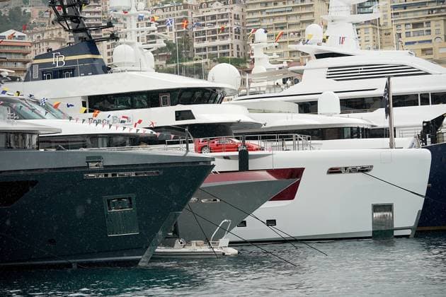 Formula 1 Grand Prix Monaco 2023 25 05 2023, Circuit de Monaco, Monte Carlo, Formula 1 Grand Prix Monaco 2023 ,in the picture A Ferrari F40 stands on a yacht nordphotoxGmbHx xBratic nph00250