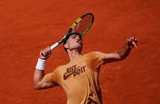 Mandatory Credit: Photo by Javier Garcia Shutterstock (13924802ea) Carlos Alcaraz practices French Open Tennis, Wednesday Qualifying and Previews, Roland Garros, Paris, France - 25 May 2023 French Open Tennis, Wednesday Qualifying and Previews, Roland Garros, Paris, France - 25 May 2023  Copyright: xJavierxGarcia Shutterstockx 13924802ea