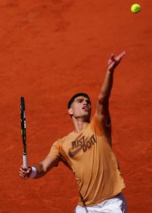 Mandatory Credit: Photo by Javier Garcia Shutterstock (13924802dv) Carlos Alcaraz practices French Open Tennis, Wednesday Qualifying and Previews, Roland Garros, Paris, France - 25 May 2023 French Open Tennis, Wednesday Qualifying and Previews, Roland Garros, Paris, France - 25 May 2023  Copyright: xJavierxGarcia Shutterstockx 13924802dv