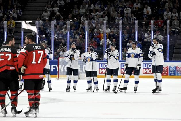 Dejected Team Finland after the 2023 IIHF Ice hockey, Eishockey World Championships quarterfinal match between Canada and Finland in Tampere on May 25, 2023. Canada beat Finland 4-1. Tampere Finland LKFTJK20230525223903AKSB  Copyright: xEmmixKorhonenx LKFTJK20230525223903AKSB