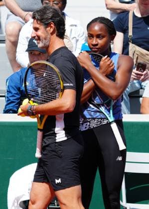 Mandatory Credit: Photo by Javier Garcia Shutterstock (13925663h) Coco Gauff with coach Patrick Mouratoglou French Open Tennis, Friday Qualifying and Previews, Roland Garros, Paris, France - 26 May 2023 French Open Tennis, Friday Qualifying and Previews, Roland Garros, Paris, France - 26 May 2023  Copyright: xJavierxGarcia Shutterstockx 13925663h