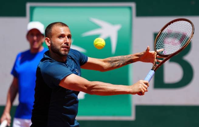 Mandatory Credit: Photo by Javier Garcia Shutterstock (13925663ag) Dan Evans practices French Open Tennis, Friday Qualifying and Previews, Roland Garros, Paris, France - 26 May 2023 French Open Tennis, Friday Qualifying and Previews, Roland Garros, Paris, France - 26 May 2023  Copyright: xJavierxGarcia Shutterstockx 13925663ag