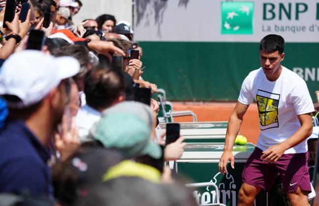 Mandatory Credit: Photo by Javier Garcia Shutterstock (13925663at) Carlos Alcaraz practices French Open Tennis, Friday Qualifying and Previews, Roland Garros, Paris, France - 26 May 2023 French Open Tennis, Friday Qualifying and Previews, Roland Garros, Paris, France - 26 May 2023  Copyright: xJavierxGarcia Shutterstockx 13925663at