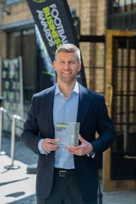 Thomas Hitzlsperger receiving the Football Business Awards Global Ambassador trophy at the Brewery London. 26 May 2023. Kostenfrei lizenzierbar. Can be licensed free of charge. Copyright: xCAPTURISExANTONIOxSALGADOx Thomas Hitzlesperger receiving the Football Business Awards Global Ambassador trophy at the Brewery London. 26 May 2023. 017 copy
