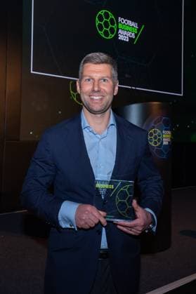 Thomas Hitzlsperger receiving the Football Business Awards Global Ambassador trophy at the Brewery London. 26 May 2023. Kostenfrei lizenzierbar. Can be licensed free of charge. Copyright: xxx Thomas Hitzlesperger receiving the Football Business Awards Global Ambassador trophy at the Brewery London. 26 May 2023. 109 copy