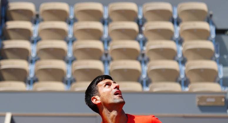 Mandatory Credit: Photo by Javier Garcia Shutterstock (13925663bo) Novak Djokovic practices French Open Tennis, Friday Qualifying and Previews, Roland Garros, Paris, France - 26 May 2023 French Open Tennis, Friday Qualifying and Previews, Roland Garros, Paris, France - 26 May 2023  Copyright: xJavierxGarcia Shutterstockx 13925663bo