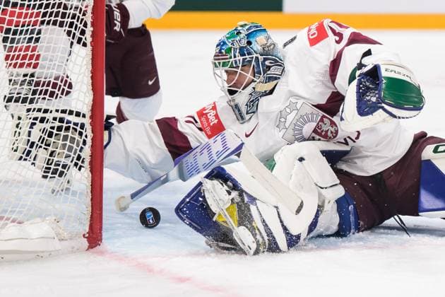 230527 Goaltender Arturs Silovs of Latvia makes a save during the 2023 IIHF Ice Hockey World Championship semifinal game between Canada and Latvia on May 27, 2023 in Tampere Photo Joel Marklund BILDBYRAN kod JM JM0485 bbeng ishockey ice hockey ice hockey vm 2023 ishockey vm vm vm 2023 iihf ice hockey world championship semifinal semi final kanada canada latvia lettland  Copyright: JOELxMARKLUND BB230527JM020