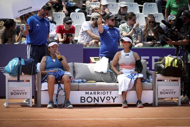 Finale du double fÃ minin. Internationaux de Strasbourg 2023 YIFAN XU (CHN) ZHAOXUAN YANG (CHN) DESIRAE KRAWCZYK (USA) GIULIANA OLMOS (MEX) Tennis : Internationaux de Strasbourg 2023 - France - 27 05 23 ElyxandroCegarra Panoramic 