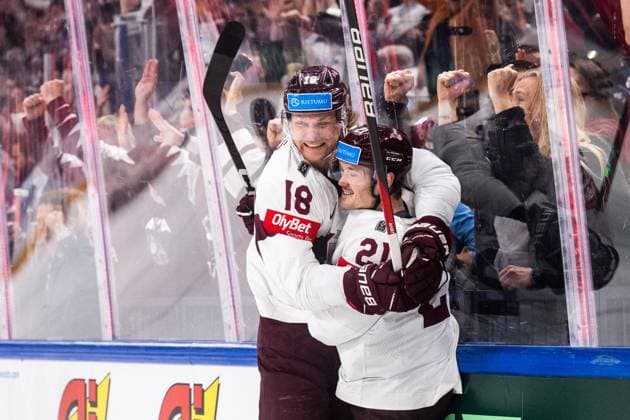 230527 Rudolfs Balcers and Rodrigo Abols of Latvia celebrate after 1 2 during the 2023 IIHF Ice Hockey World Championship semifinal game between Canada and Latvia on May 27, 2023 in Tampere Photo Joel Marklund BILDBYRAN kod JM JM0485 bbeng ishockey ice hockey ice hockey vm 2023 ishockey vm vm vm 2023 iihf ice hockey world championship semifinal semi final canada canada latvia lettland jubel  Copyright: JOELxMARKLUND BB230527JM032