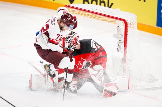 Janis Jaks 72, LAT and Sam Montembeault 35, CAN during the 2023 IIHF Ice hockey, Eishockey World Championship, WM, Weltmeisterschaft Semifinal match between Canada - Latvia at the Nokia Arena on 27. May 2023 in Tampere, Finland. (KALLE PARKKINEN Newspix24)  Copyright: xKallexParkkinenx np24271558287