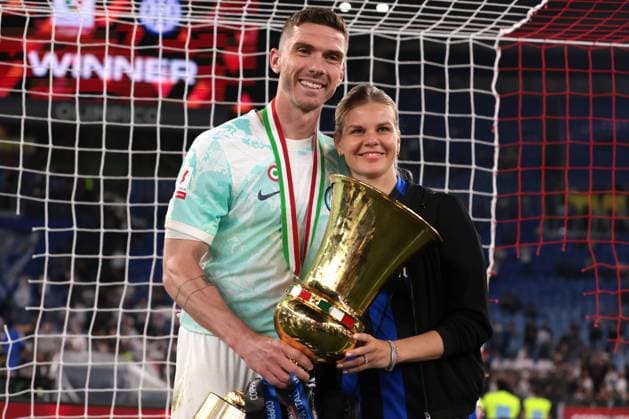 Rome, Italy, 24th May 2023. Robin Gosens of FC Internazionale and his wife Rabea pose with the trophy following the 2-1 victory in the Coppa Italia match at Stadio Olimpico, Rome. Picture credit should read: Jonathan Moscrop Sportimage EDITORIAL USE ONLY. No use with unauthorised audio, video, data, fixture lists, club league logos or live services. Online in-match use limited to 120 images, no video emulation. No use in betting, games or single club league player publications. SPI-2462-0244